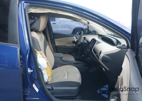 2017 Toyota Prius Two z USA, uszkodzony, nr VIN JTDKBRFU4H3055515